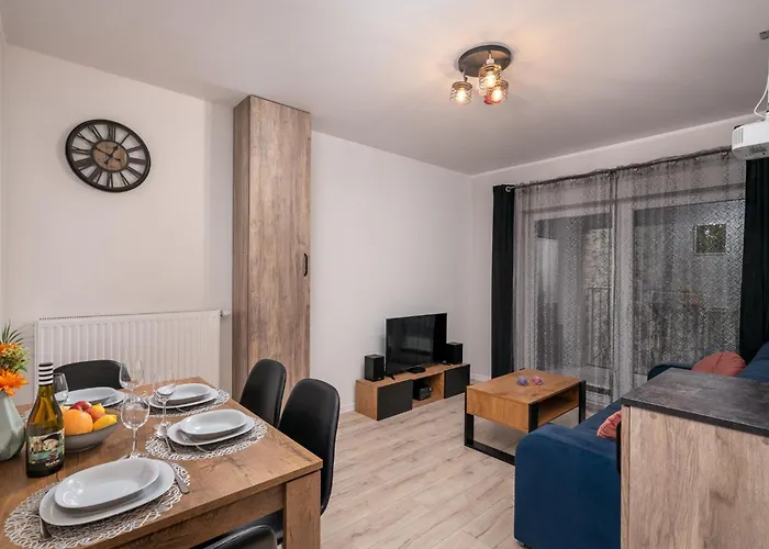 Apartwro 8th - Square, Railway Station * Wroclaw