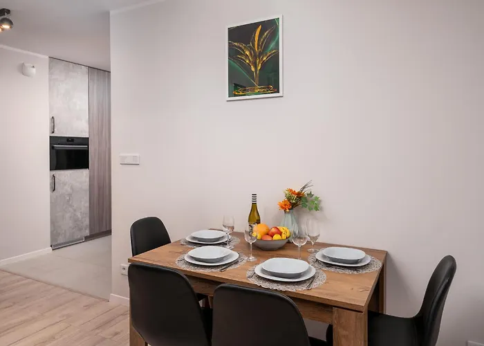 Apartwro 8th - Square, Railway Station * Wrocław